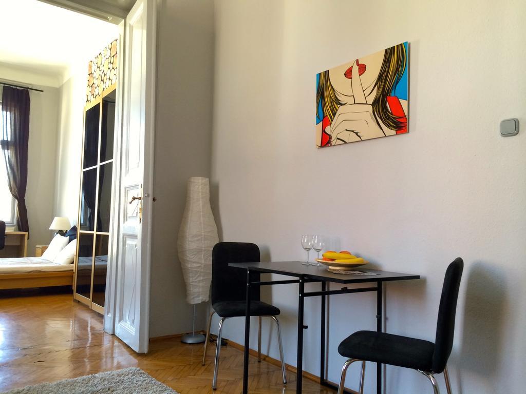 Budget Apartment By Hi5 - Oktober 6 Str 4 Budapest Ngoại thất bức ảnh