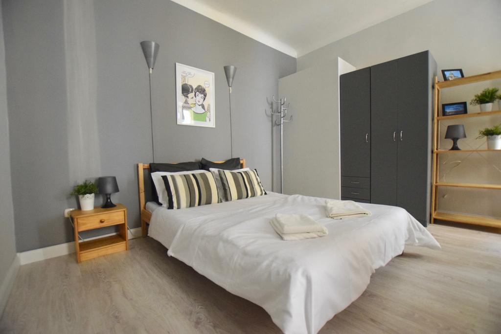 Budget Apartment By Hi5 - Oktober 6 Str 4 Budapest Ngoại thất bức ảnh