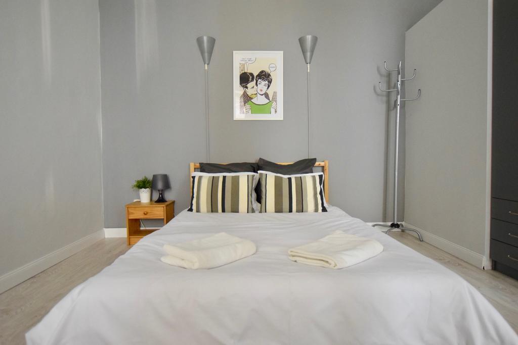 Budget Apartment By Hi5 - Oktober 6 Str 4 Budapest Ngoại thất bức ảnh