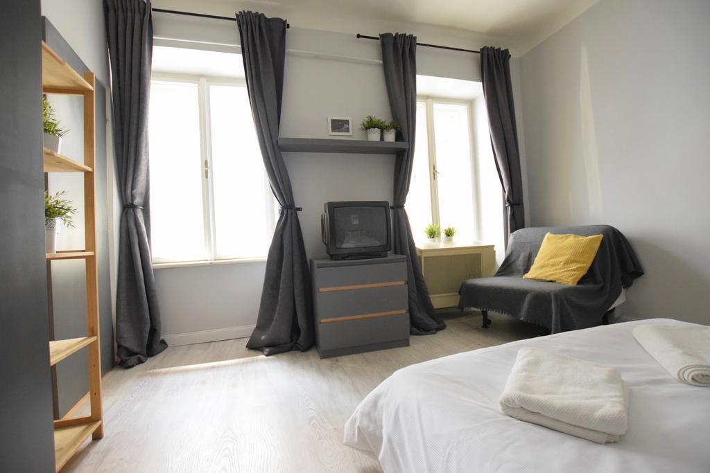 Budget Apartment By Hi5 - Oktober 6 Str 4 Budapest Ngoại thất bức ảnh