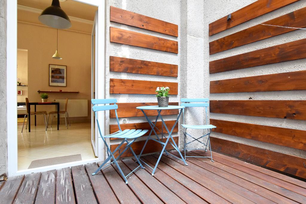 Budget Apartment By Hi5 - Oktober 6 Str 4 Budapest Ngoại thất bức ảnh
